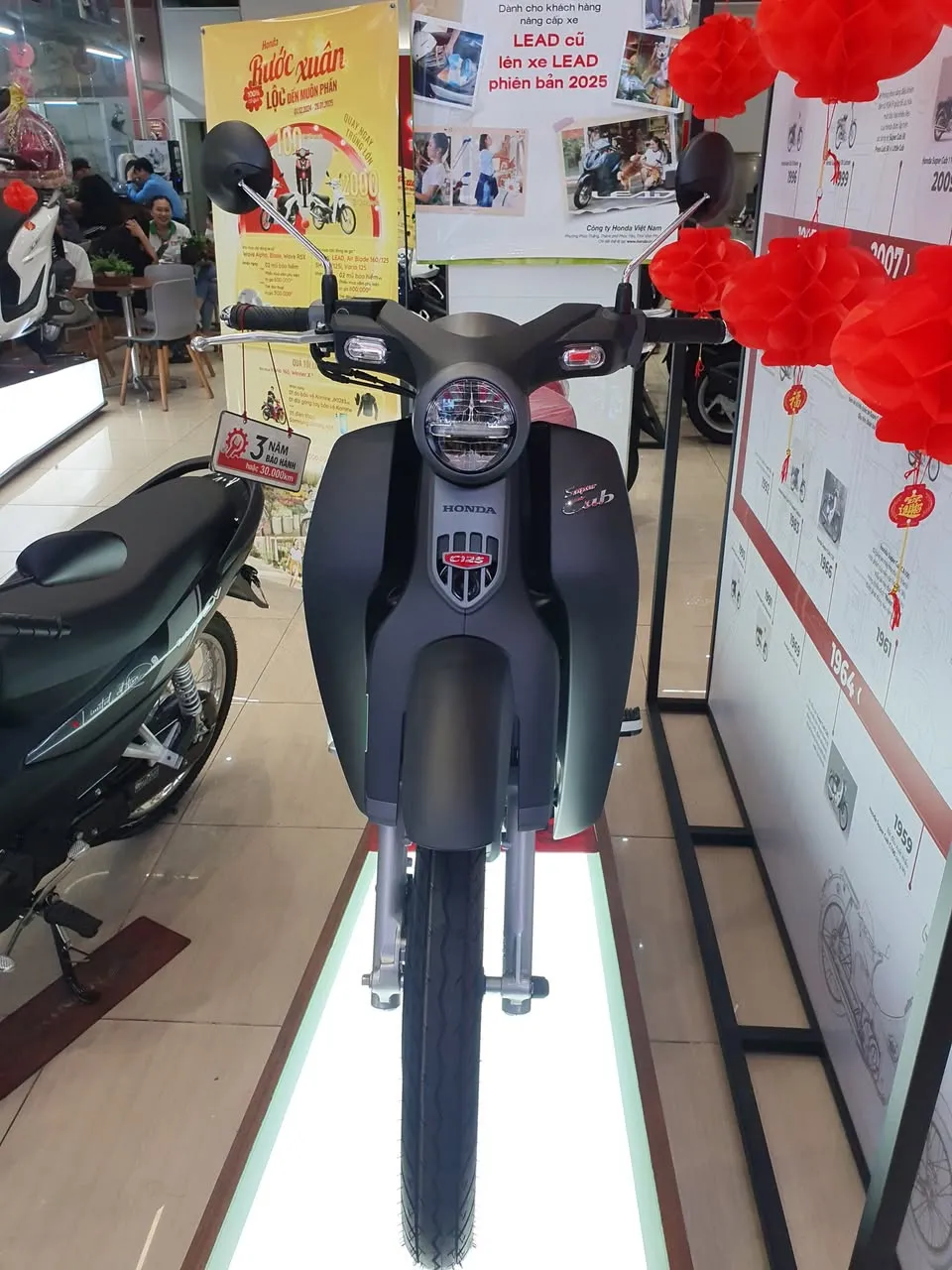 den-xe-honda-super-cub-2025 